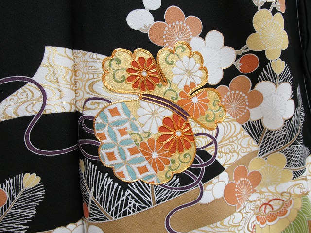 京友禅黒留袖 ー 束熨斗（たばねのし）柄 - ブログ - きもの おおぎや - 扇屋呉服店