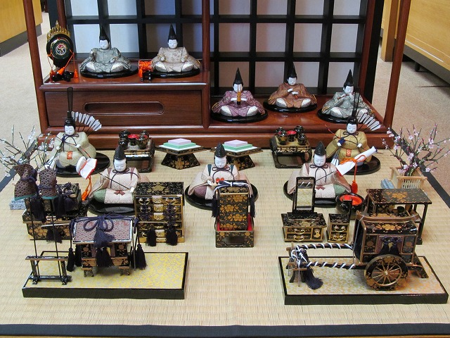 店内のお雛さま